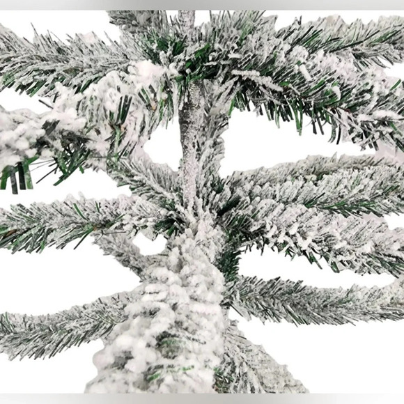 NWT 30” Flocked Christmas Tree - Picture 4 of 5